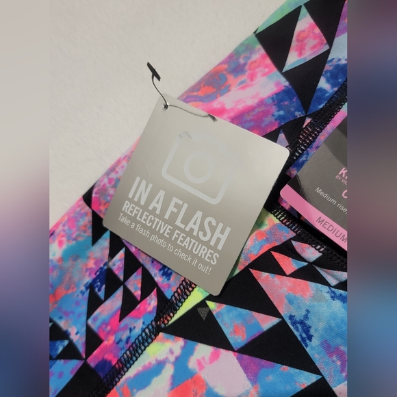 Victoria's Secret VSX Knockout Crop Leggings with Reflective Features - Picture 7 of 15